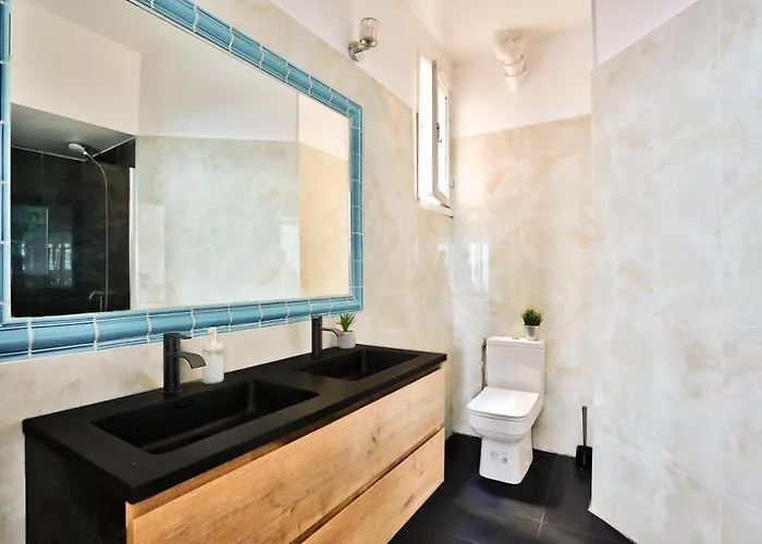 Arc De Triomphe Superbe Free Netflix Paris