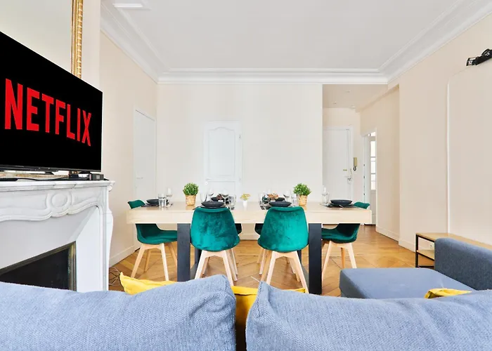Apartment Arc De Triomphe Superbe Free Netflix