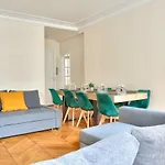 Arc De Triomphe Superbe Free Netflix Apartamento *